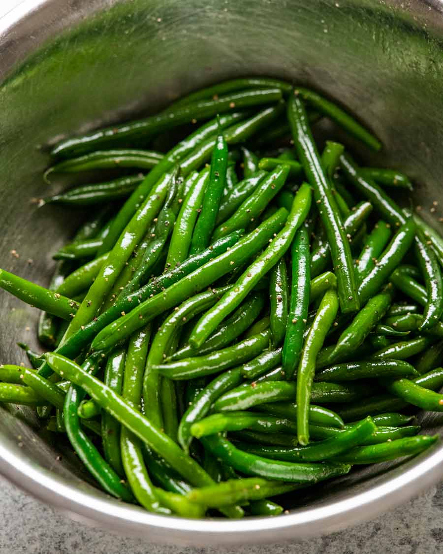Steamed green beans