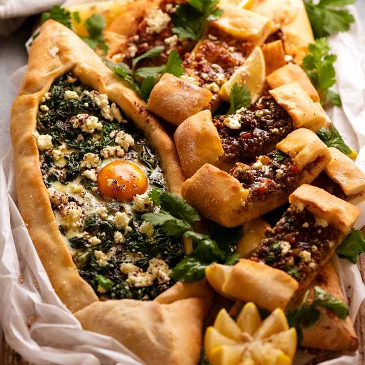 Platter of freshly cooked Pide ready to be eaten